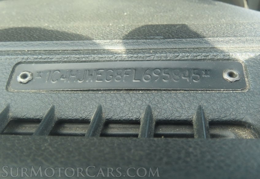 2015 Jeep Wrangler Unlimited Sahara - Image 37