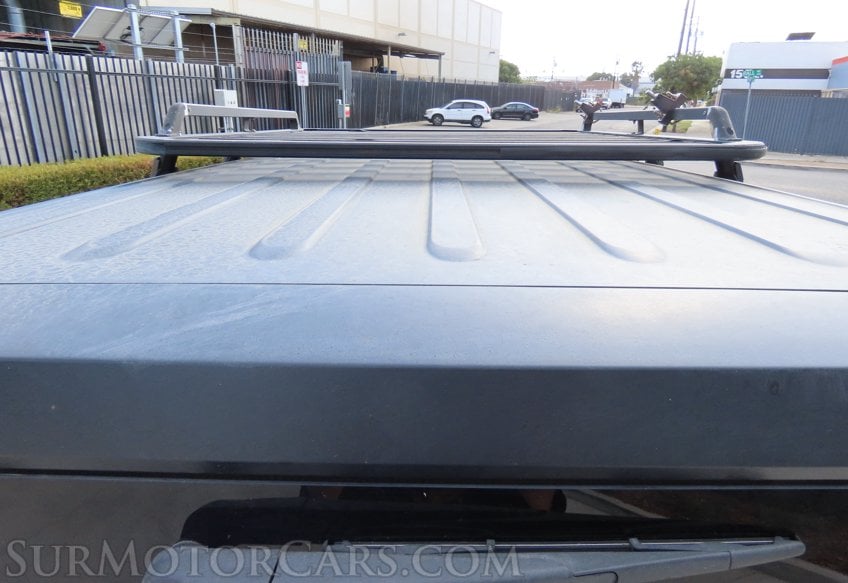 2015 Jeep Wrangler Unlimited Sahara - Image 13