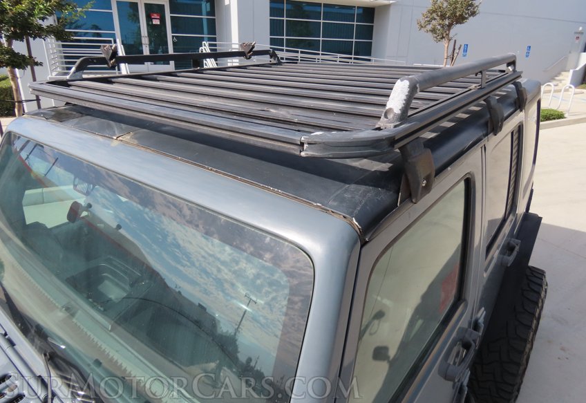 2015 Jeep Wrangler Unlimited Sahara - Image 38