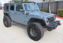 2015 Jeep Wrangler Unlimited Sahara - Image 2