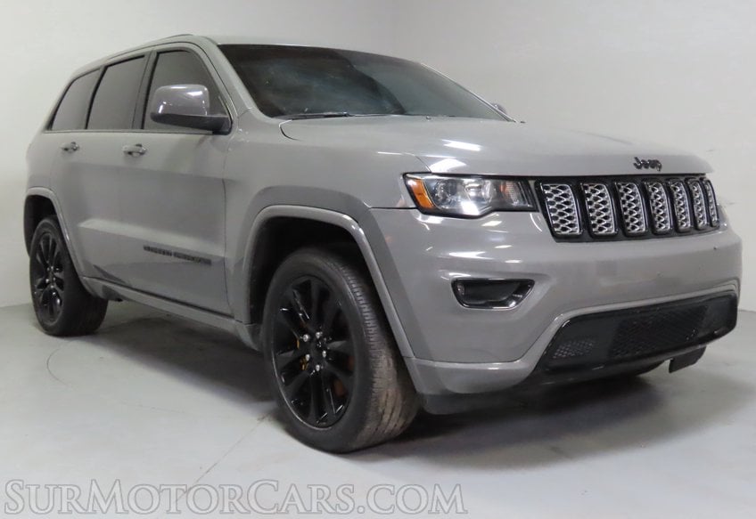 2022 Jeep Grand Cherokee WK Laredo X - Image 3