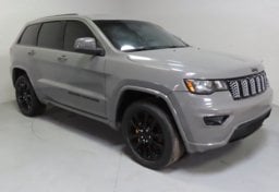 2022 Jeep Grand Cherokee WK Laredo X - Image 1