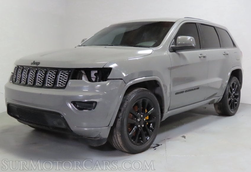 2022 Jeep Grand Cherokee WK Laredo X - Image 4