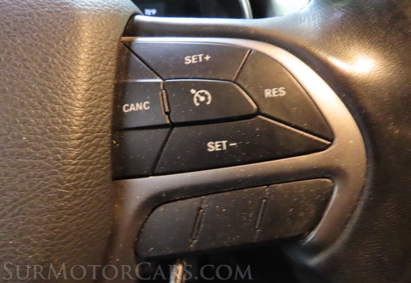 2022 Jeep Grand Cherokee WK Laredo X - Image 31