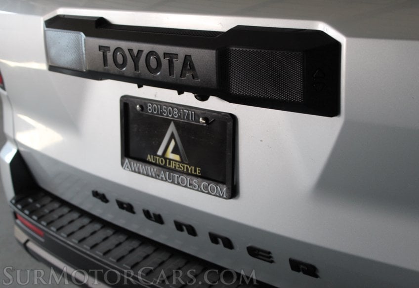 2026 Toyota 4Runner - Image 19