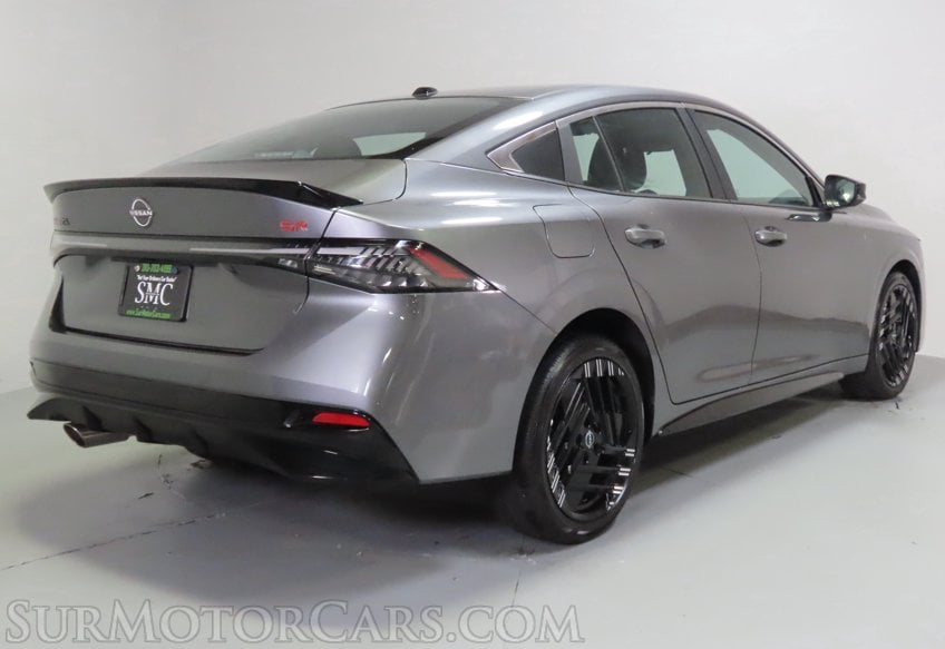 2026 Nissan Sentra SR - Image 7