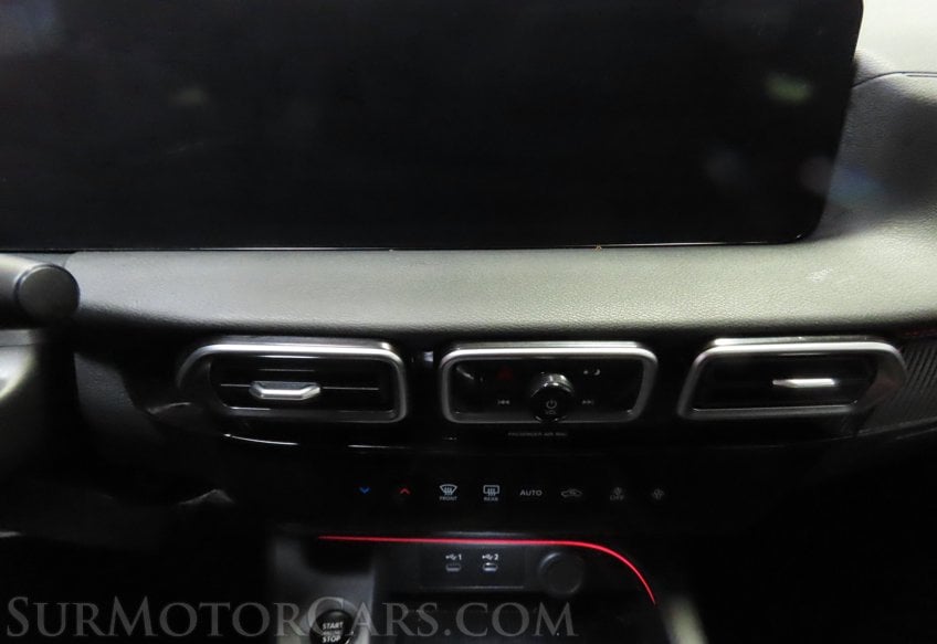 2026 Nissan Sentra SR - Image 23