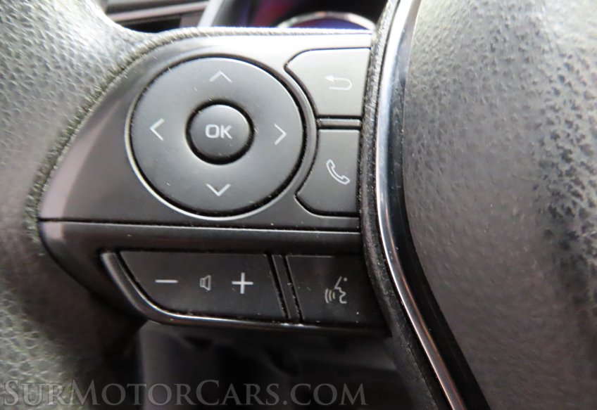 2020 Toyota Camry Hybrid LE - Image 50