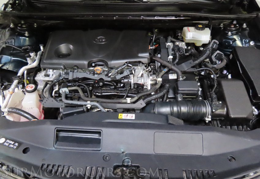 2020 Toyota Camry Hybrid LE - Image 39