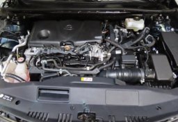 2020 Toyota Camry Hybrid LE - Image 39