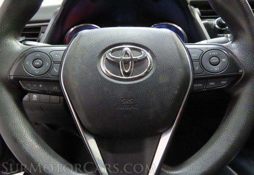 2020 Toyota Camry Hybrid LE - Image 52
