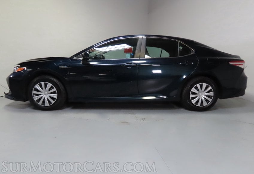 2020 Toyota Camry Hybrid LE - Image 5