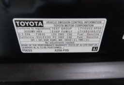 2020 Toyota Camry Hybrid LE - Image 36