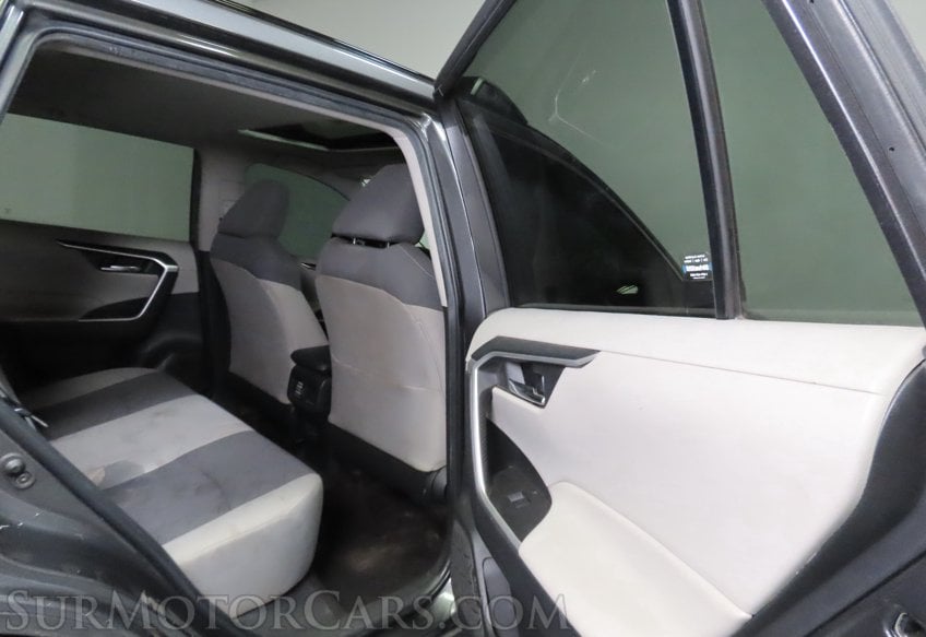 2023 Toyota RAV4 XLE - Image 24