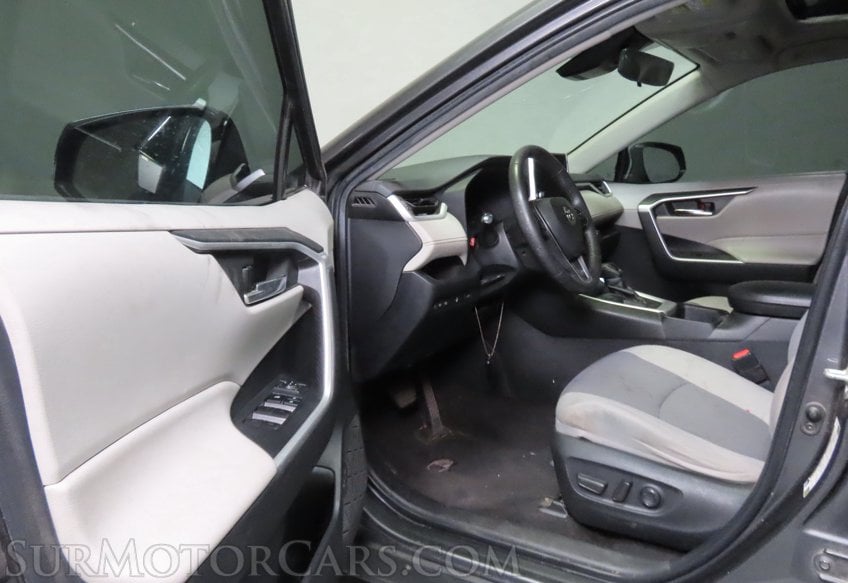 2023 Toyota RAV4 XLE - Image 21