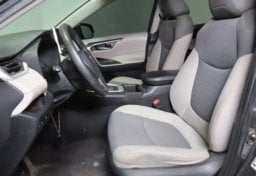 2023 Toyota RAV4 XLE - Image 29