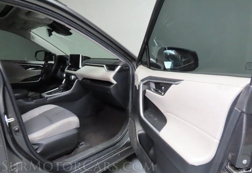 2023 Toyota RAV4 XLE - Image 22