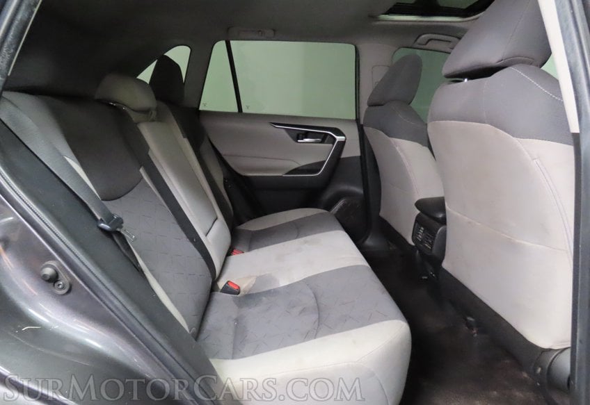 2023 Toyota RAV4 XLE - Image 32