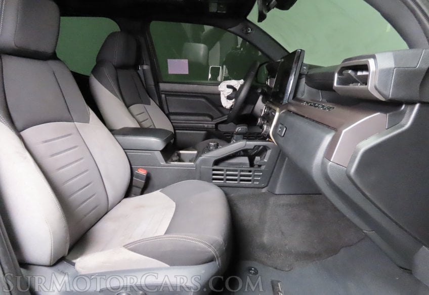 2024 Toyota Tacoma TRD Off-Road - Image 28
