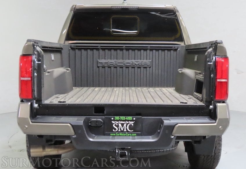 2024 Toyota Tacoma TRD Off-Road - Image 11