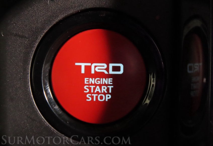 2024 Toyota Tacoma TRD Off-Road - Image 33