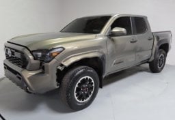 2024 Toyota Tacoma TRD Off-Road - Image 2