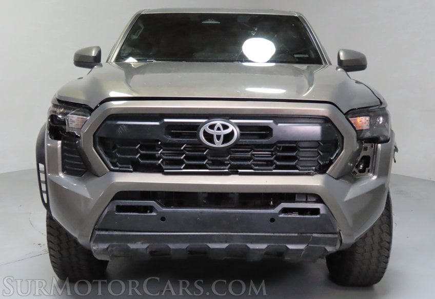 2024 Toyota Tacoma TRD Off-Road - Image 12