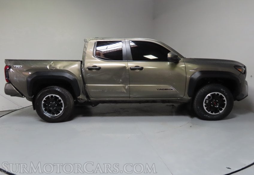 2024 Toyota Tacoma TRD Off-Road - Image 5