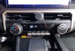 2024 Toyota Tacoma TRD Off-Road - Image 37