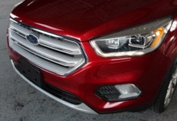 2018 Ford Escape Titanium - Image 19