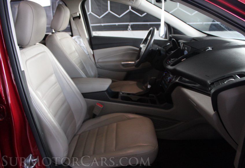 2018 Ford Escape Titanium - Image 29