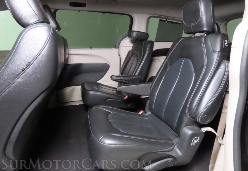2022 Chrysler Pacifica Touring L - Image 14