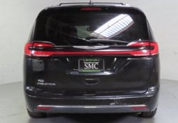 2022 Chrysler Pacifica Touring L - Image 11
