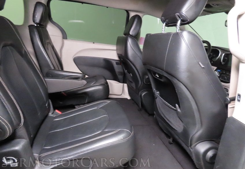 2022 Chrysler Pacifica Touring L - Image 50