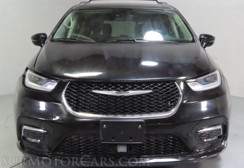 2022 Chrysler Pacifica Touring L - Image 12