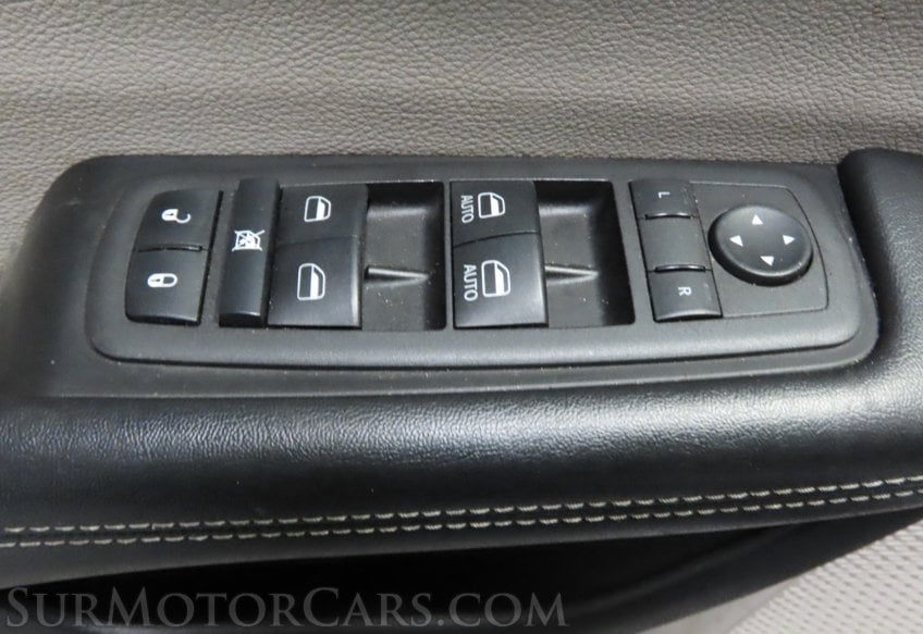 2022 Chrysler Pacifica Touring L - Image 36
