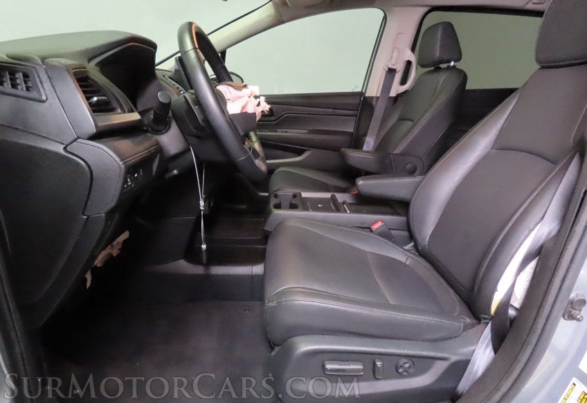 2025 Honda Odyssey EX-L - Image 17