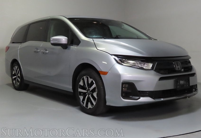 2025 Honda Odyssey EX-L - Image 3