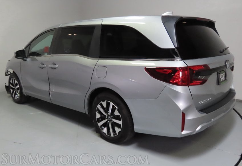 2025 Honda Odyssey EX-L - Image 10