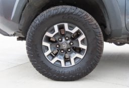 2023 Toyota Tacoma TRD Off-Road - Image 18