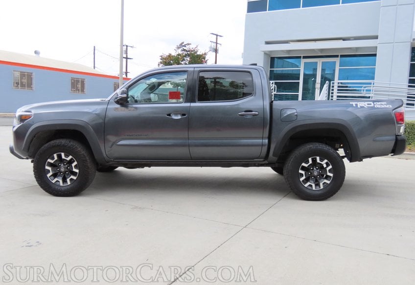2023 Toyota Tacoma TRD Off-Road - Image 5