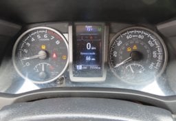2023 Toyota Tacoma TRD Off-Road - Image 37