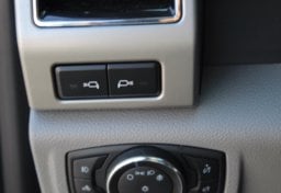 2019 Ford F-150 4x4 XL - Image 55