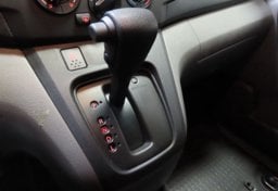 2017 Nissan NV200 SV - Image 8