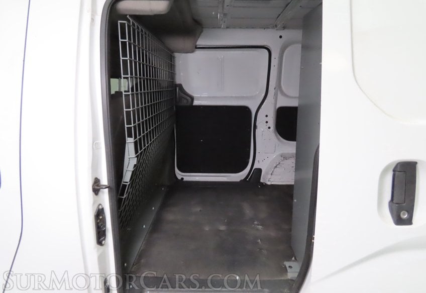 2017 Nissan NV200 SV - Image 31