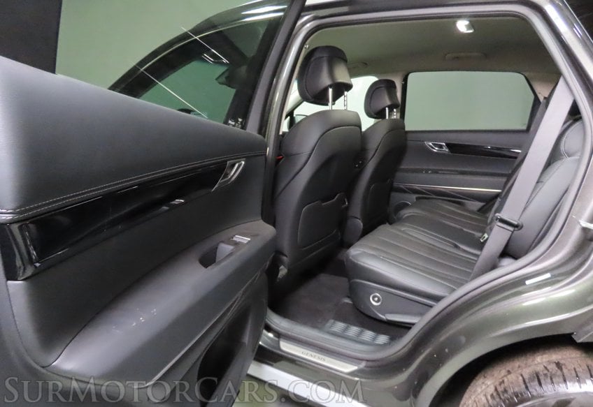 2026 Genesis GV80 AWD - Image 32