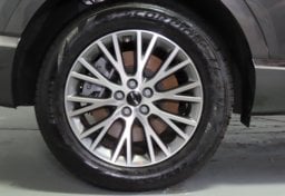 2026 Genesis GV80 AWD - Image 19