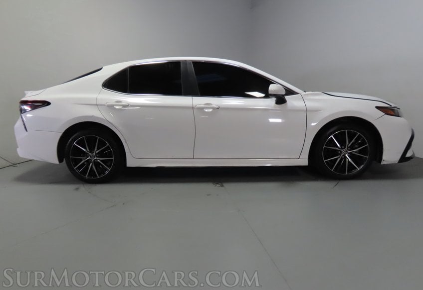 2021 Toyota Camry SE - Image 5