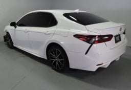 2021 Toyota Camry SE - Image 10