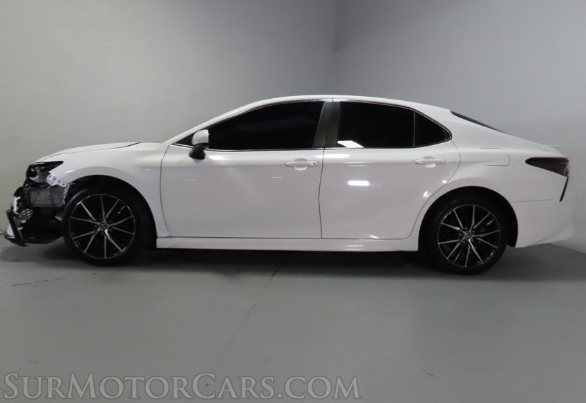 2021 Toyota Camry SE - Image 6
